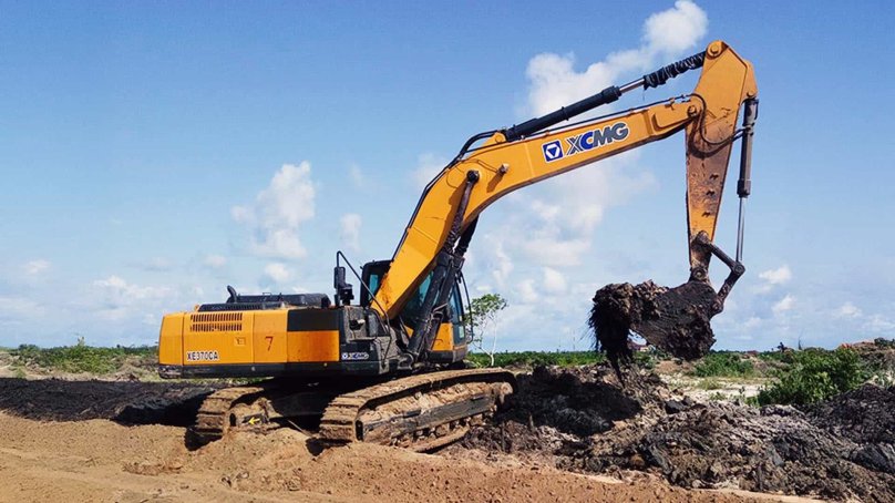 Экскаватор XCMG 370