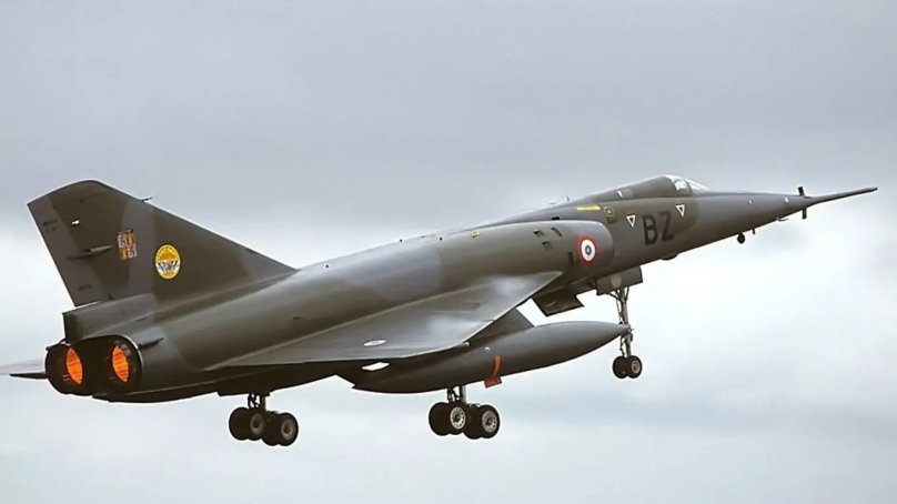 Мираж 4 самолет