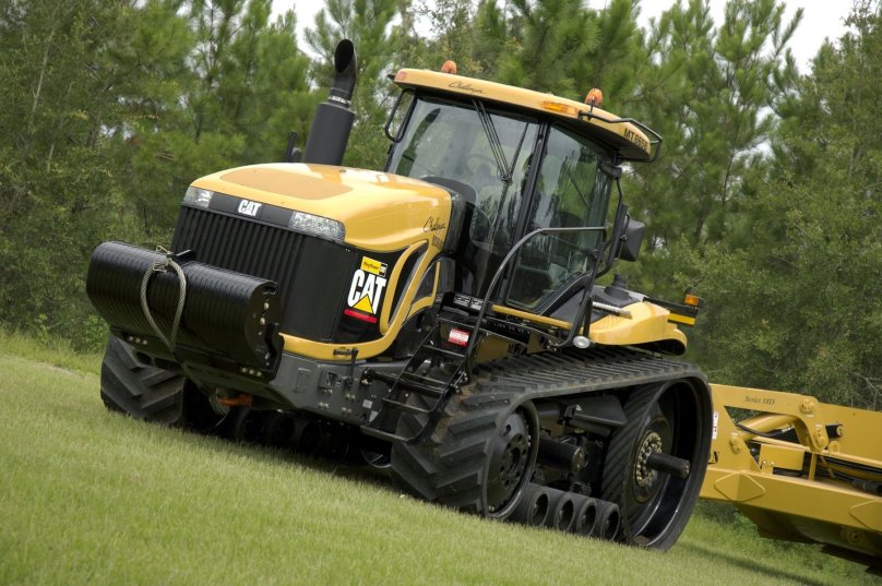 Трактор гусеничный Катерпиллер Челленджер