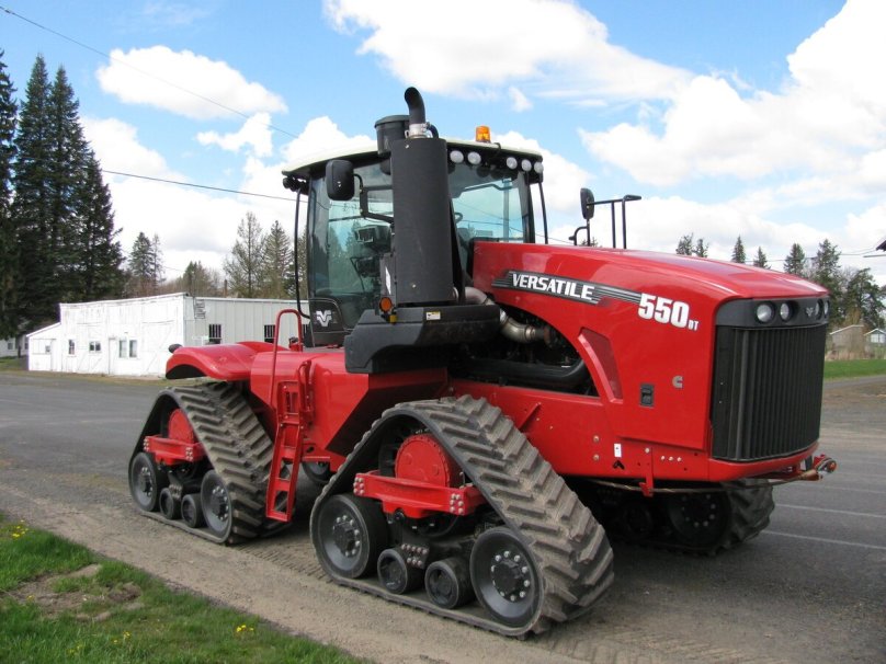 Трактор Ростсельмаш versatile