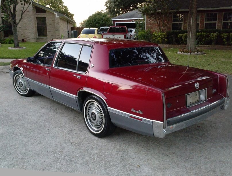 Кадиллак 1990