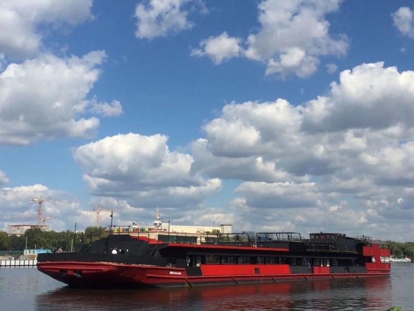 Теплоход Рио 1