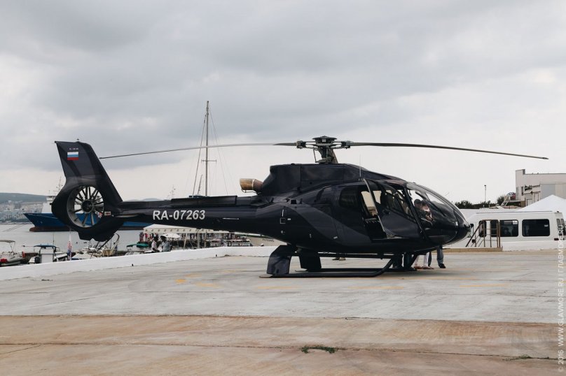 Вертолет Helicopter h130