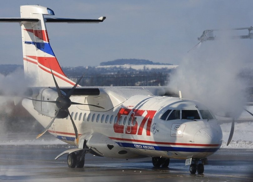 ATR-42 турбовинтовой самолет