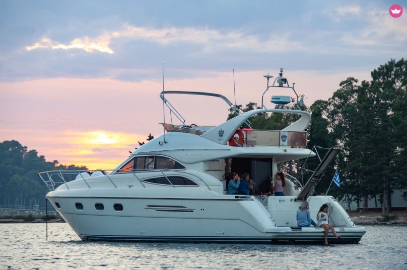 Яхта принцесс 45 футов