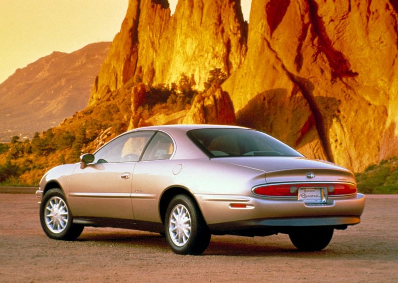 Buick Riviera 1999