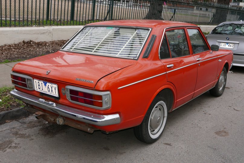 Toyota Corona v12