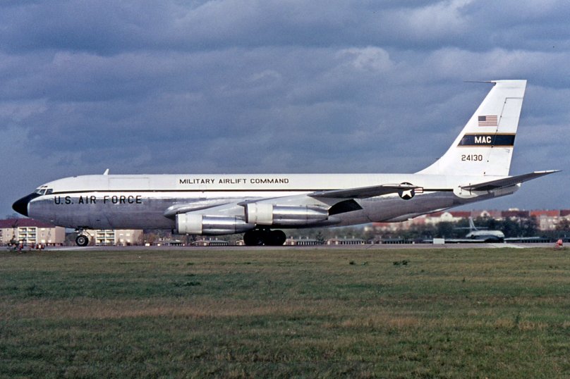 7r-135 самолет