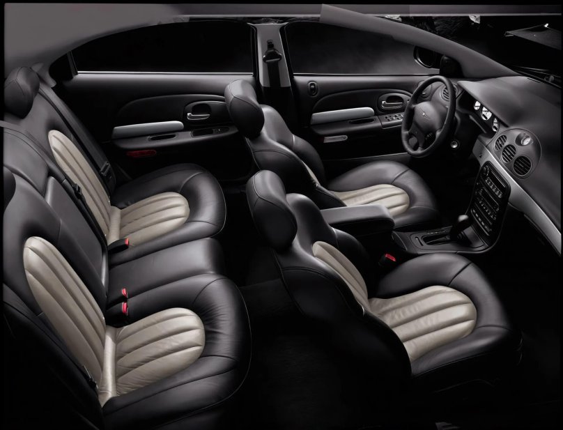 Крайслер 300m салон