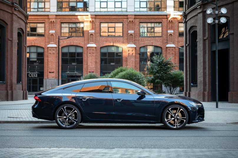 Ауди Фастбэк