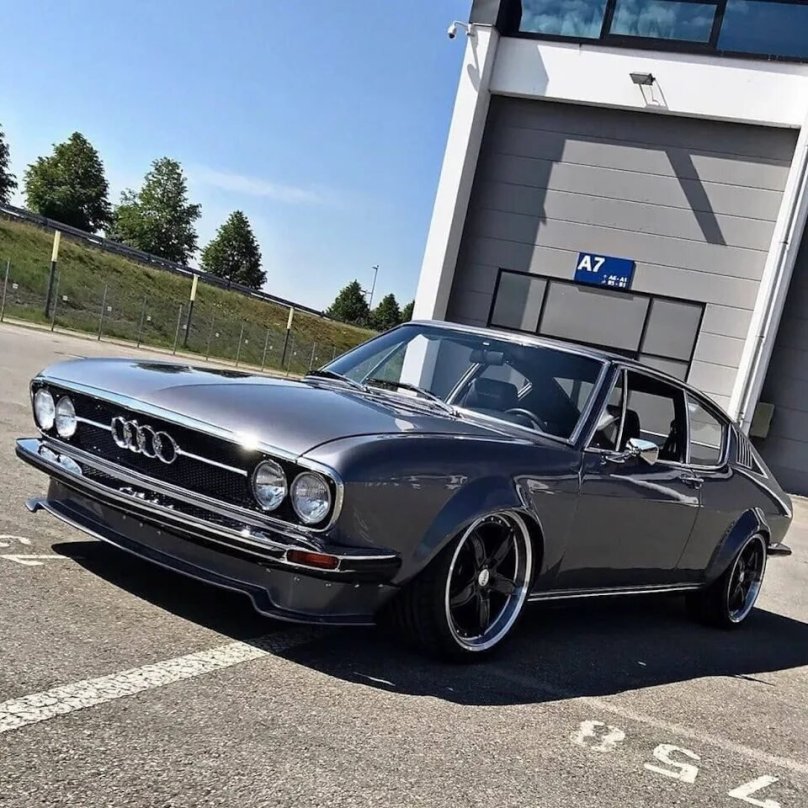 Audi 100 Coupe